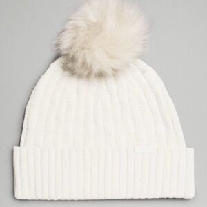 NWT Lululemon Cable Knit Pom Beanie Hat